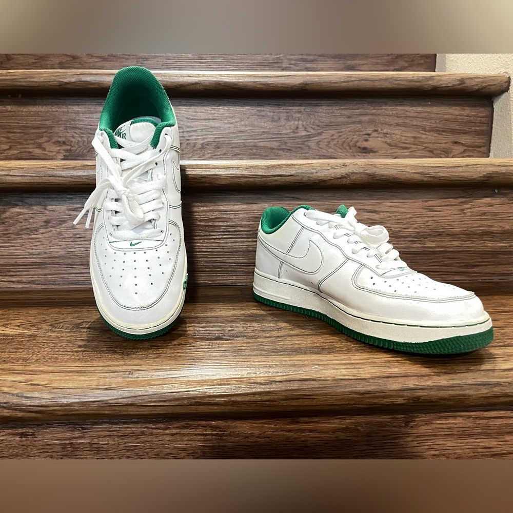 Nike Air Force 1’s- White/ Green- Men’s Size 9